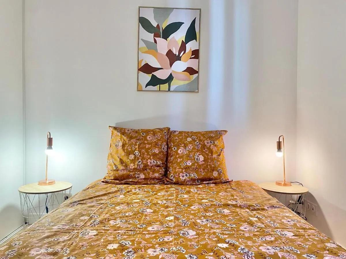 Le Ptit Vert - Wifi - Confort - Entree Autonome - Entre Gare Et Centre Quimper Apartment