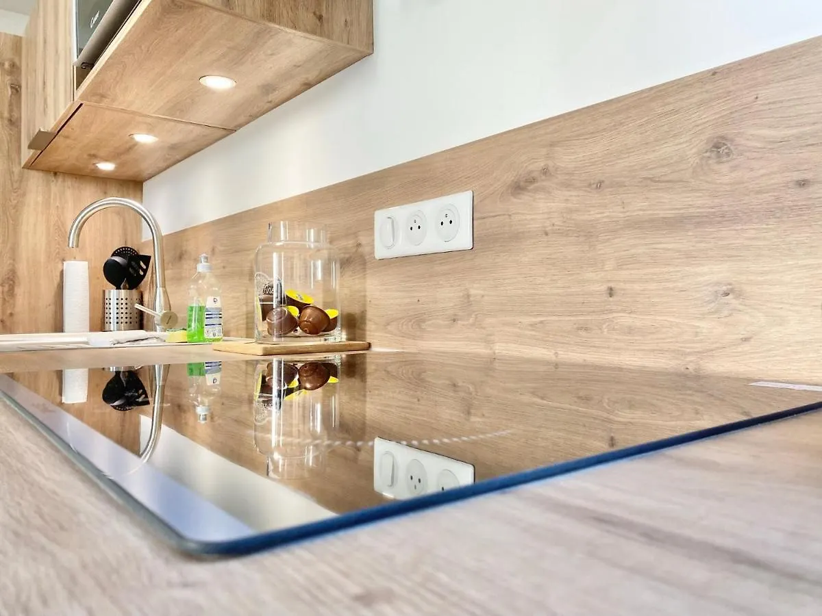 Apartment Le Ptit Vert - Wifi - Confort - Entree Autonome - Entre Gare Et Centre Quimper